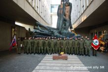 Slvnostn vyradenie spench absolventov Vstupnho odbornho kurzu Vojenskej polcie 