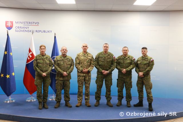 Titulný obrázok k aktualite: Pracovná návšteva ACO Command Senior Enlisted Leader (CSEL) na Slovensku