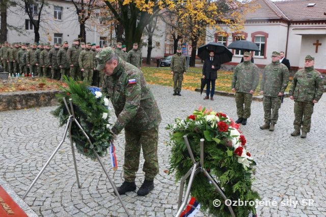 V areáli Ministerstva obrany SR sme si uctili pamiatku zosnulých kolegov
